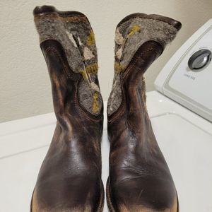 Freebird by Steven Cablo Blanket Boots size 9